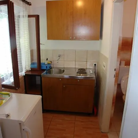 Robinson Srdelica Bogomolje