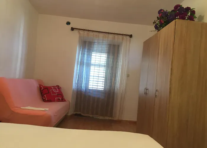 Robinson Srdelica Apartamento Bogomolje