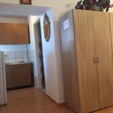 Robinson Srdelica Lejlighed