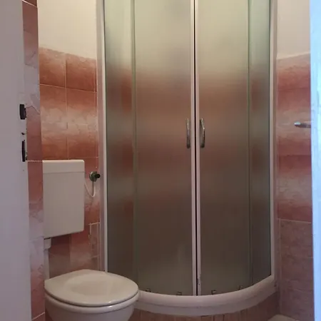 Robinson Srdelica * Bogomolje