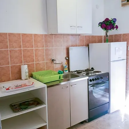 Robinson Srdelica * Bogomolje