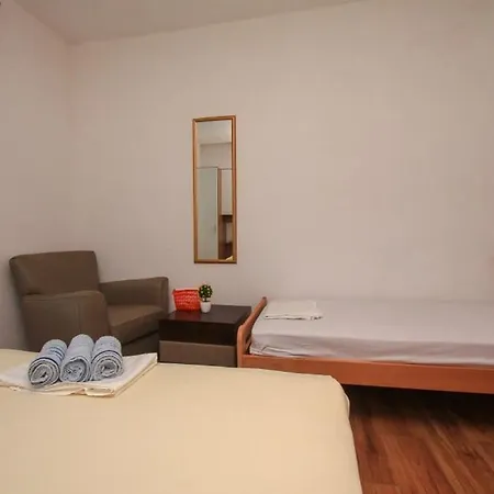 Robinson Srdelica Bogomolje