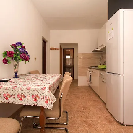 Robinson Srdelica Bogomolje